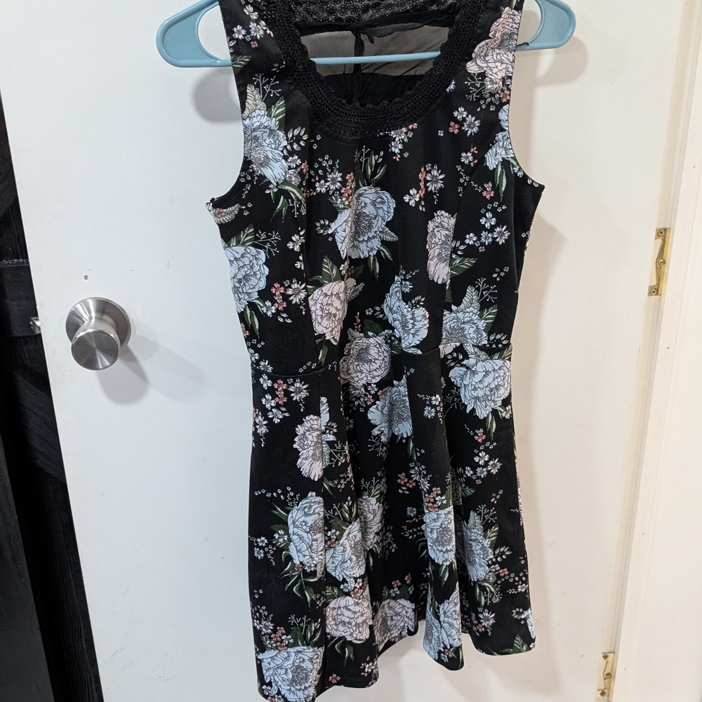 Divided Kids Dress with Black and White Floral Design H&M